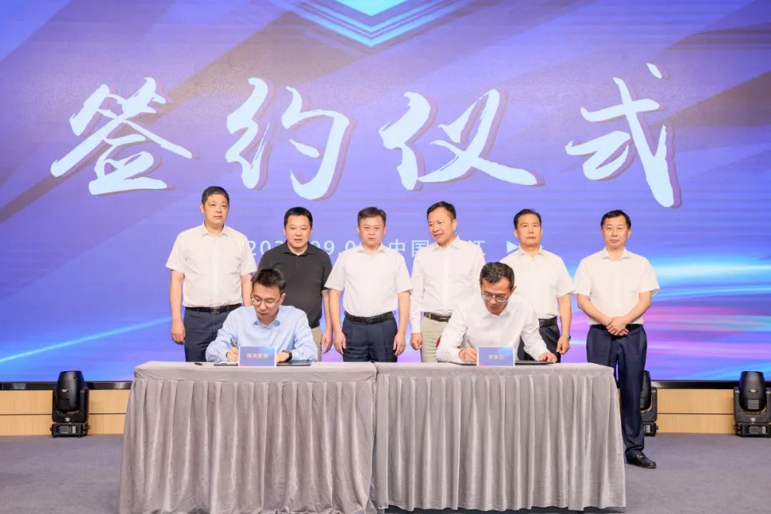 動(dòng)力與能源產(chǎn)業(yè)集群圓桌座談會(huì)在靖召開 動(dòng)力與能源產(chǎn)業(yè)集群圓桌座談會(huì)在靖召開